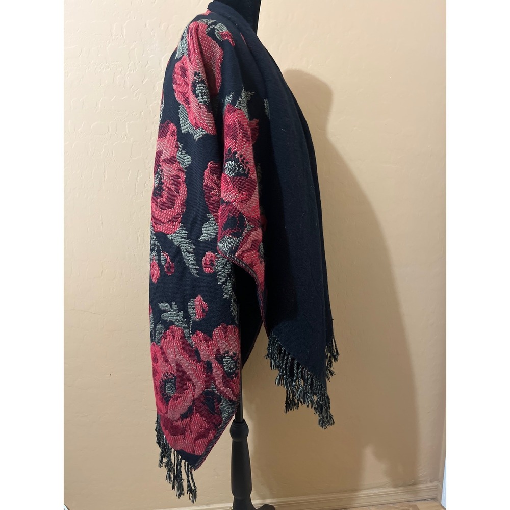 Isaac Mizrahi Live Black Red Floral Poppy Knit Wrap Fringe Shawl Ruana One Size - Picture 3 of 6